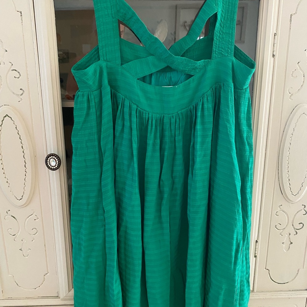 Dress - Picture 2 of 2